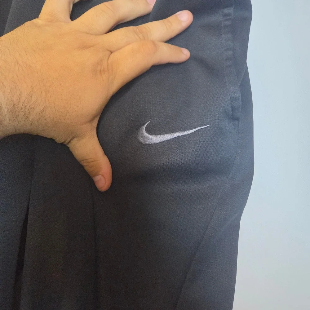 Nike Dri-FIT Mens XL Black Training Pants Athletic Sweatpants Embroidered Swoosh